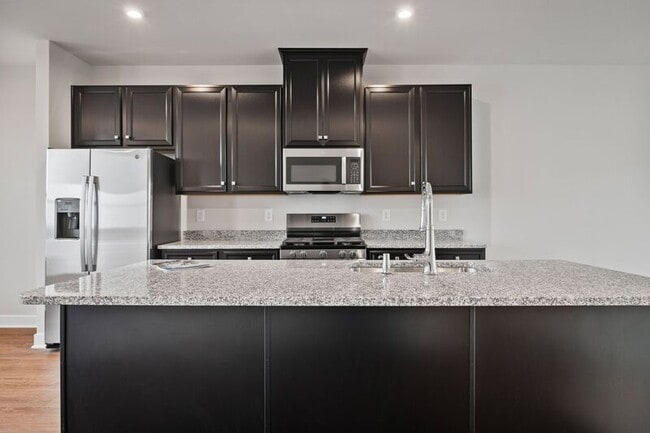 Building Photo - 22 Iron Horse Ln
