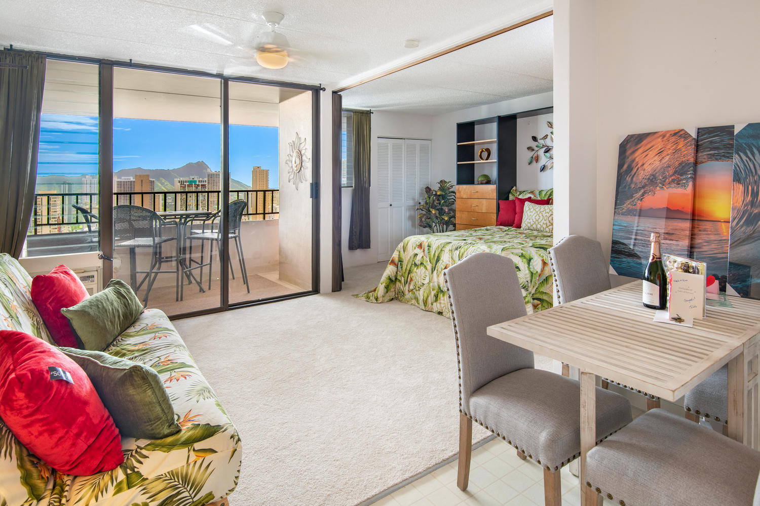 One Bedroom open concept - 2240 Kuhio Ave