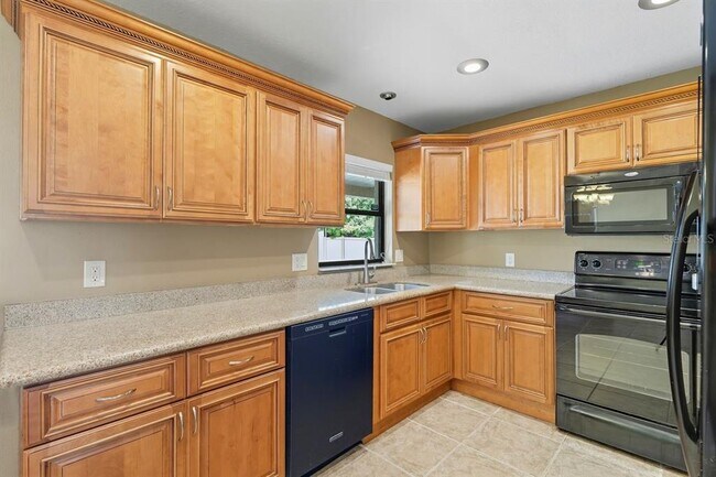 Building Photo - 3707 Pelican Ln