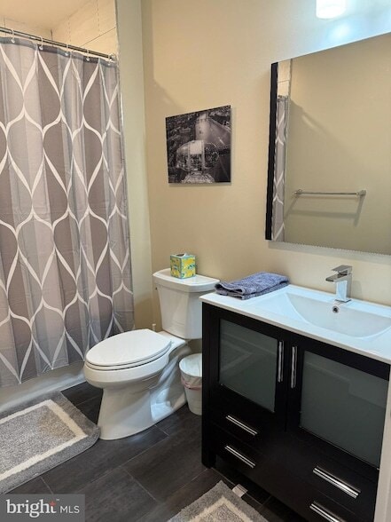 Building Photo - 1651 E Eyre St