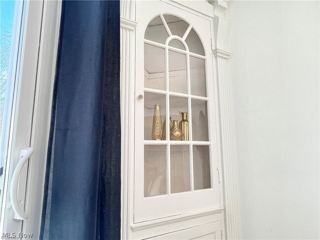 Building Photo - 250 Center Rd