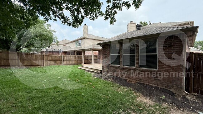 Building Photo - 2208 Lanshire Dr