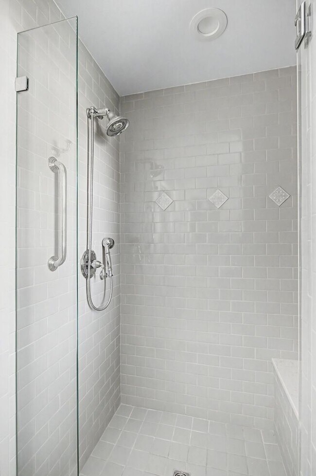 Building Photo - Stunning 3BR/2BA home in the desirable Temple Hills Golf Community!