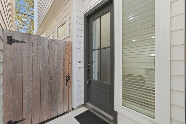 Building Photo - 4605 Lavatera St