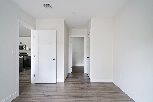 Building Photo - 50 Stedman St