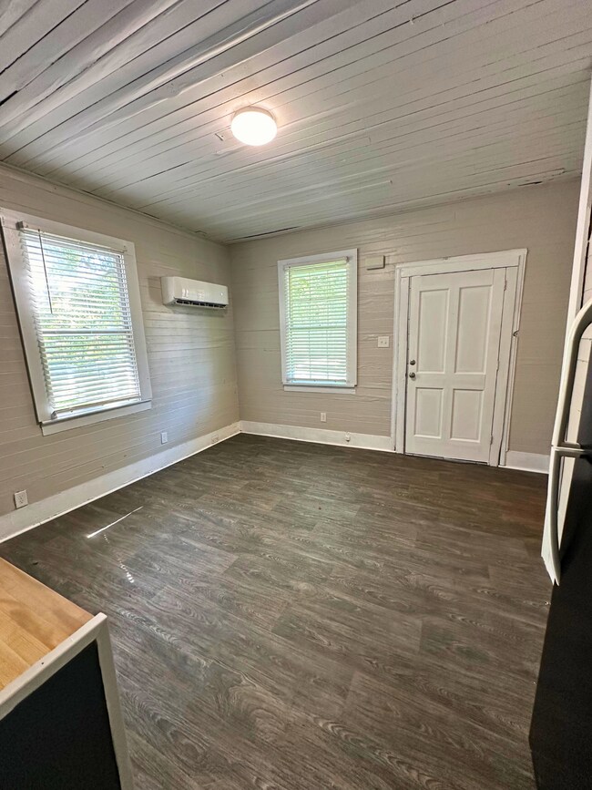 Building Photo - 970 Gorgas St