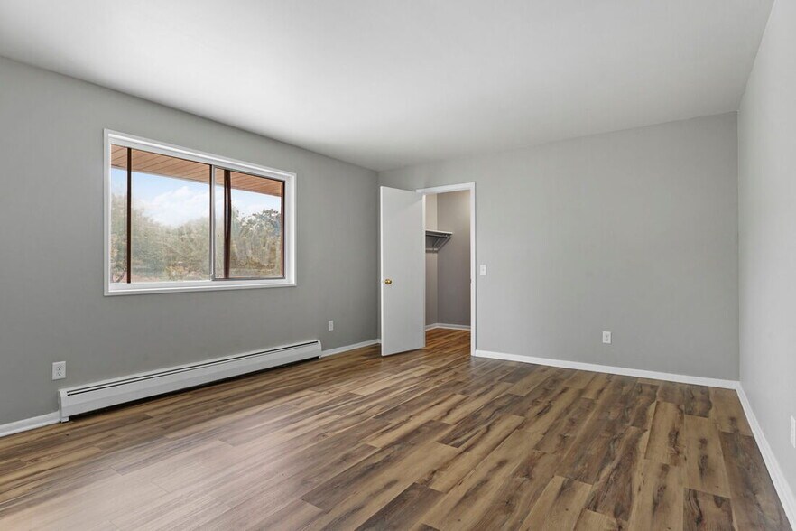 Building Photo - 5006 Whitcomb Dr
