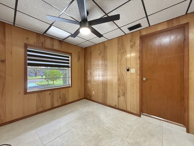 Building Photo - 4517 S Hesperides St