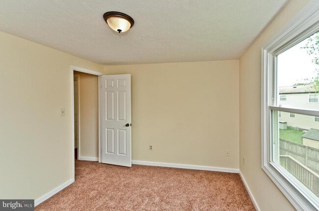 Building Photo - 8100 Irwell Ct
