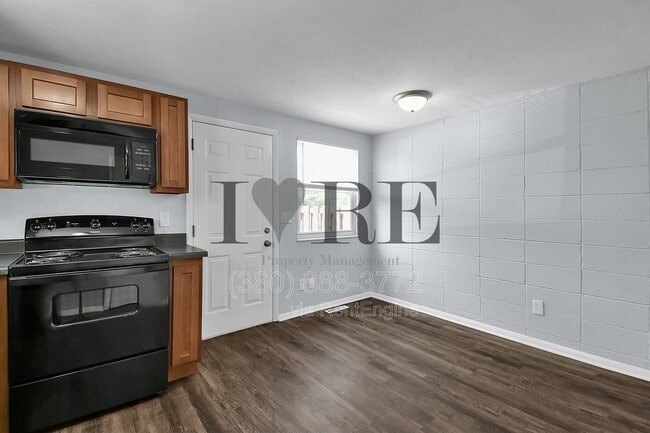 Building Photo - 1303 Barnett Rd