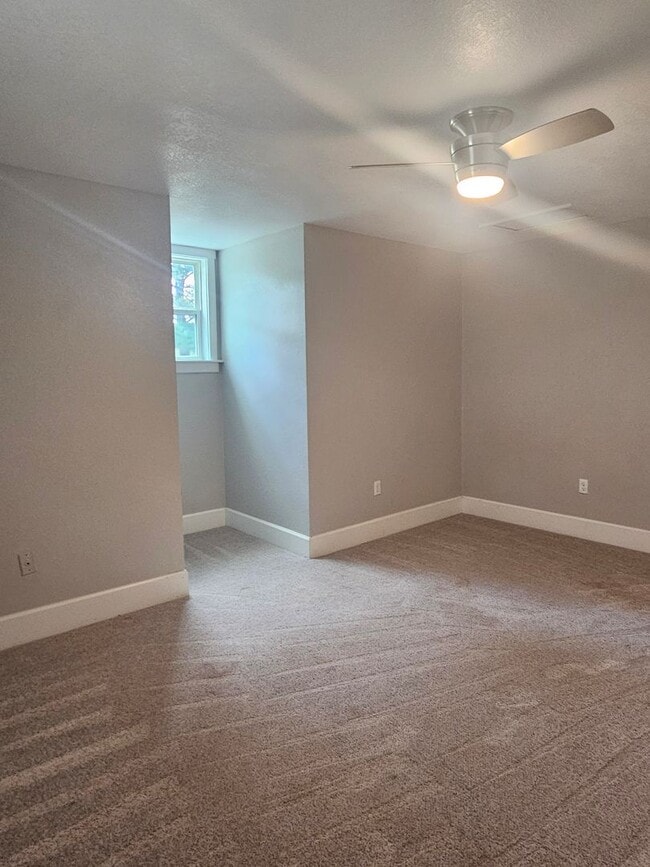 Building Photo - 2710 Hwy 348