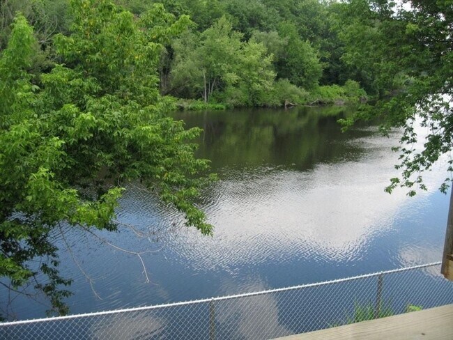 Primary Photo - 259 E Main St