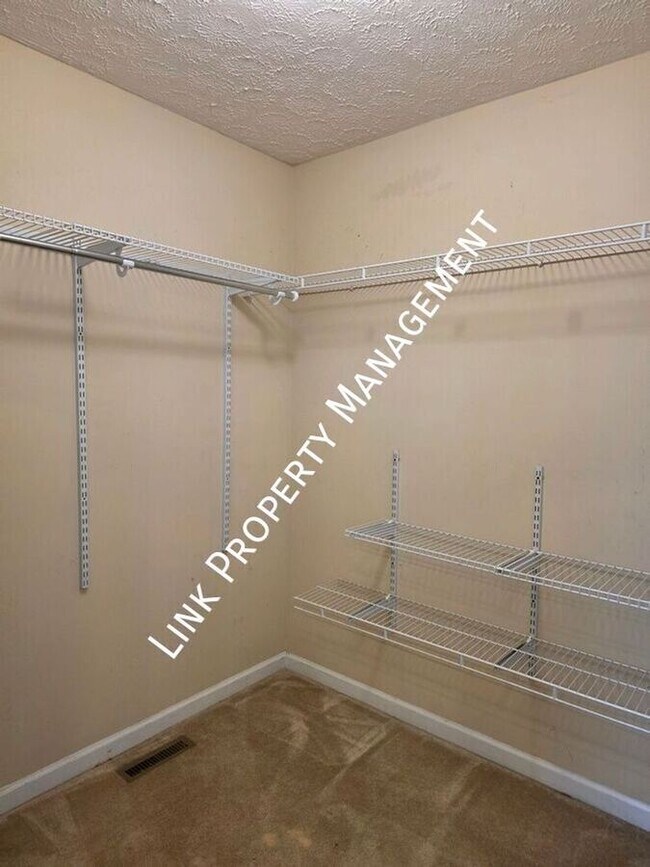 Building Photo - 6383 Rim Crest Ln