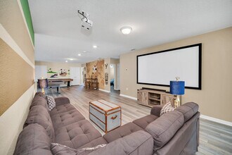 Building Photo - 2130 Lelani Cir