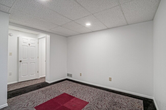 Building Photo - Private Room with a shared bath for Rent in Westminster!!!