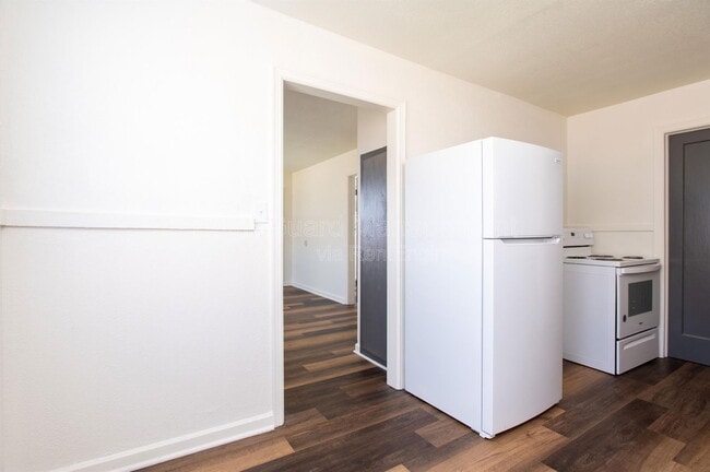 Building Photo - 1301 E Mount Vernon St