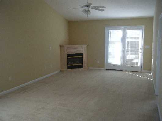 Building Photo - Available Mid August! Centrally Located To...