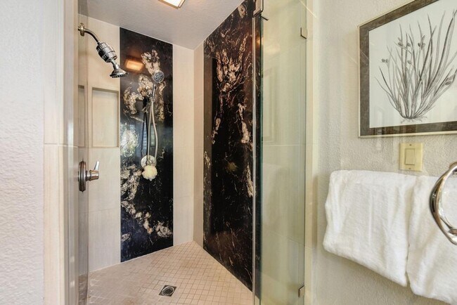 Building Photo - Elegant Granite Bay Home Located in Treelake Village and the  Eureka Union School District