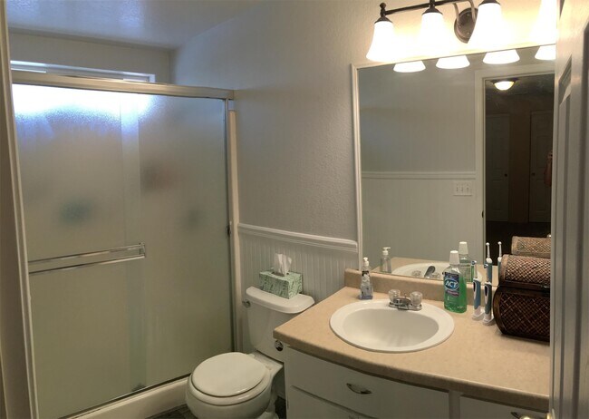 Building Photo - 436 Crystal Dr