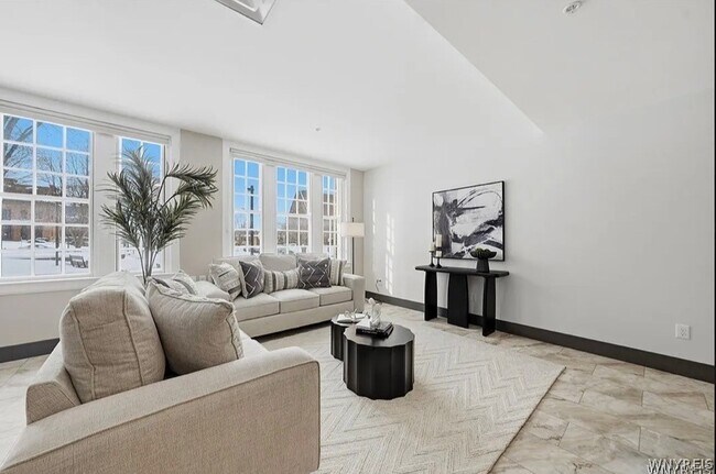 Building Photo - 40 North St