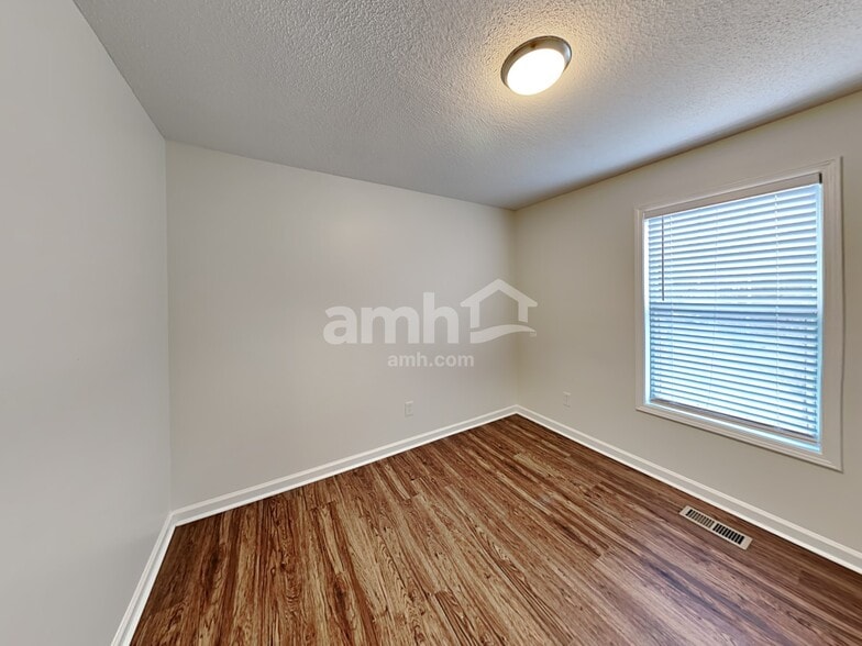 Building Photo - 101 Brentwood Ct
