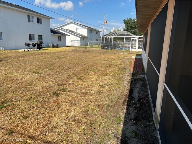 Building Photo - 279 SW 3rd Terrace