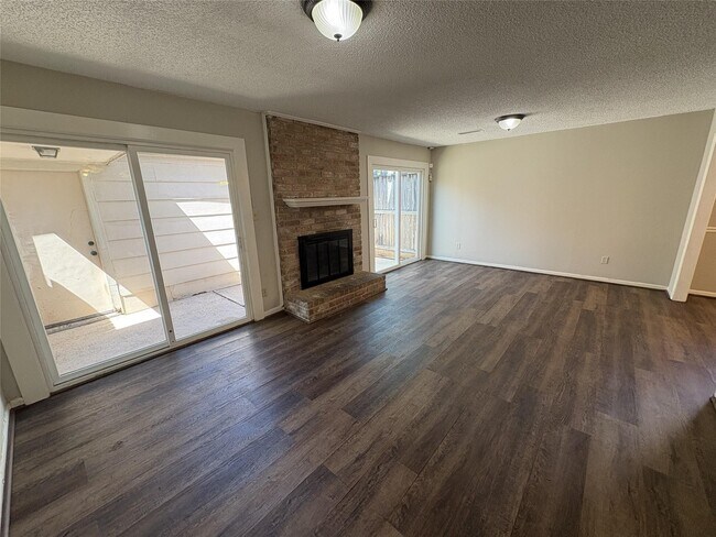 Building Photo - 17159 Beaver Springs Dr