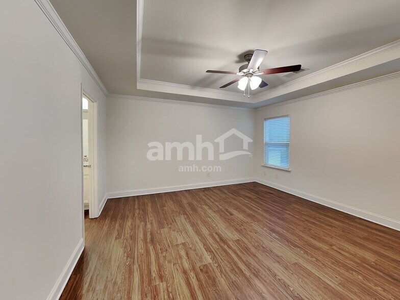 Building Photo - 6233 Bridlewood Ln