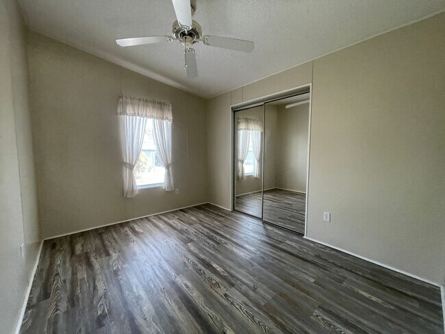 Building Photo - 2 BR 2 BATH Annual Rental in Barefoot Bay Available JUNE 2025