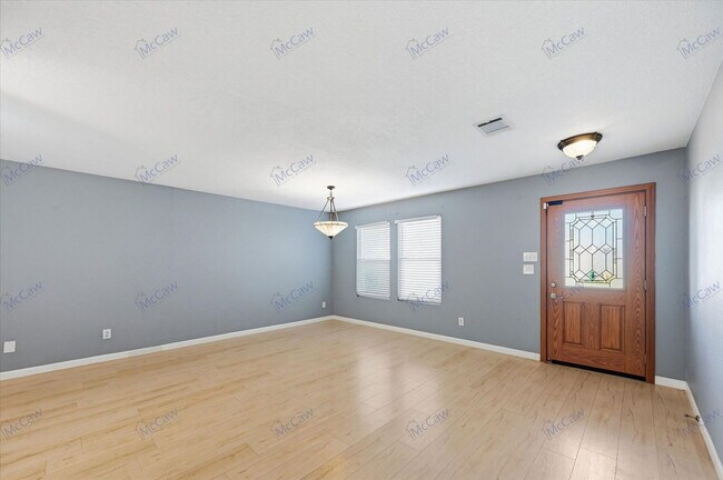 Building Photo - 8401 Swan Park Dr