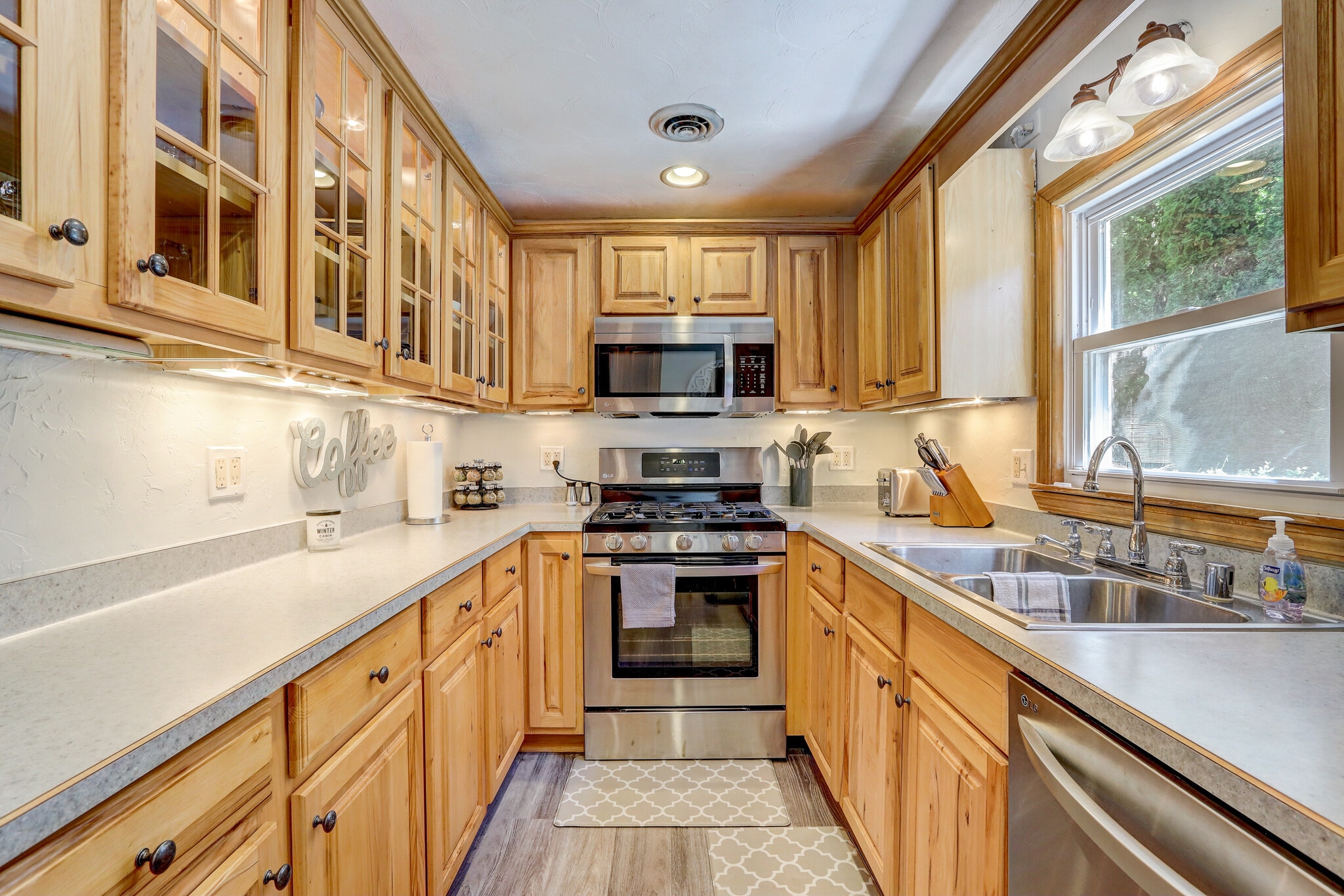 Kitchen - 1745 Covered Bridge Rd