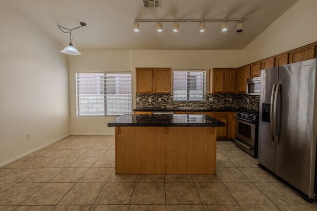 Building Photo - Rancho Sahuarita