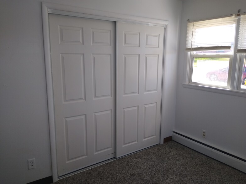 Building Photo - 3302 Grandview Dr
