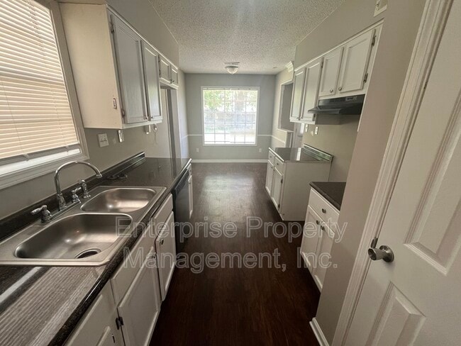 Building Photo - 4386 Sunnyslope Dr