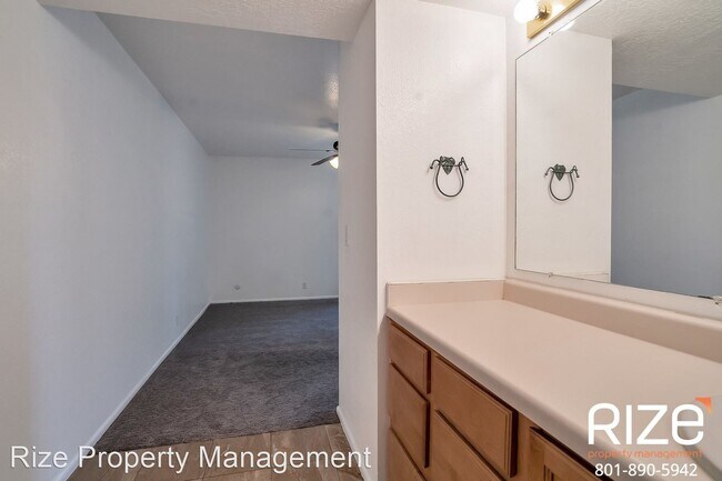 Building Photo - 4637 Quail Vista Cove