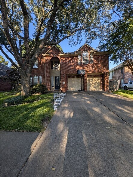 Primary Photo - 4030 Harwood Dr