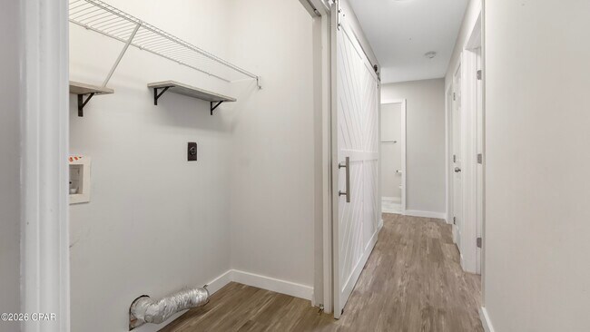 Building Photo - 1712 Vecuna Cir