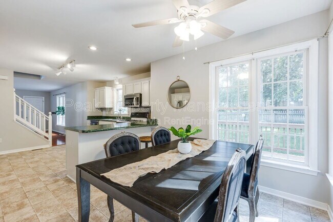 Building Photo - 5200 Parrish Creek Dr