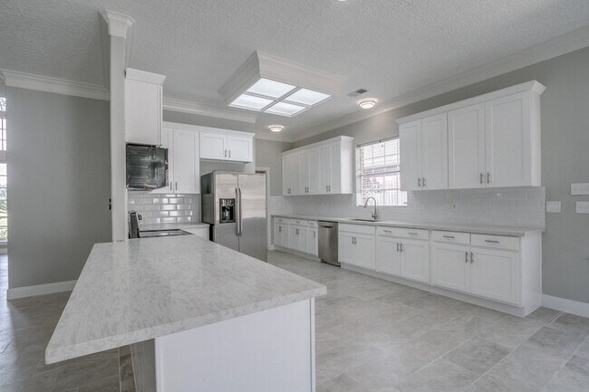 Building Photo - 6302 Laver Love Dr