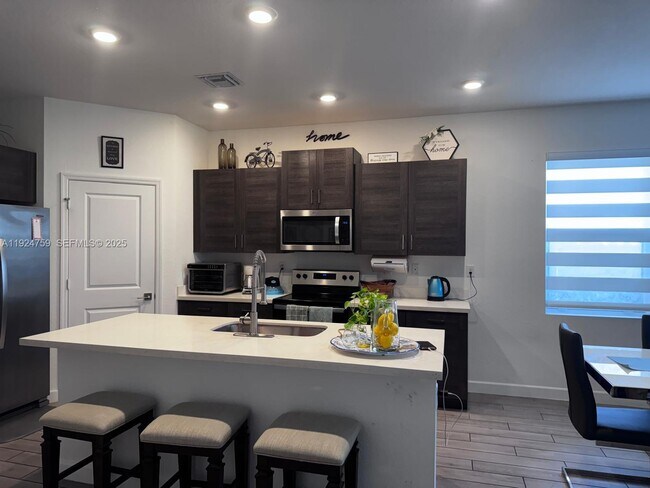 Building Photo - 13201 SW 269th Ter