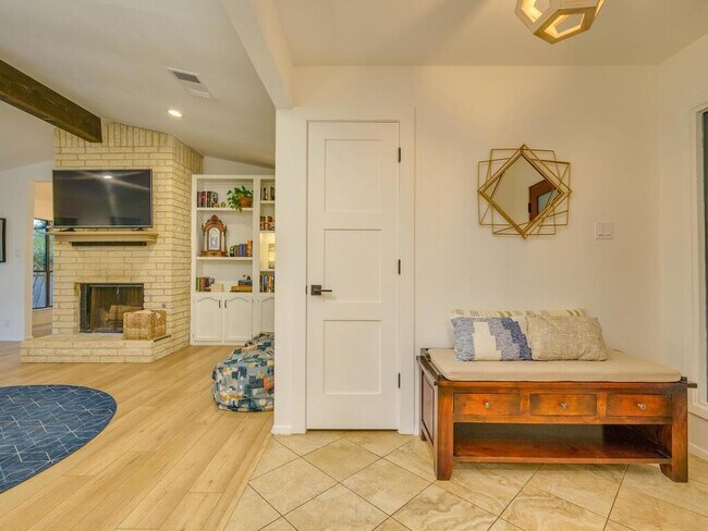 Building Photo - 4908 Dry Oak Trail