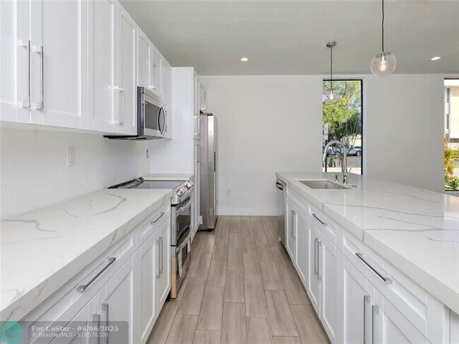 Building Photo - 116 NW 41st St