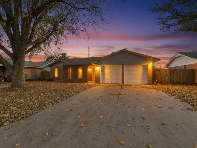 Primary Photo - 2808 SW 88th St