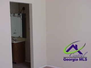 Building Photo - 209 Woodcrest Cir