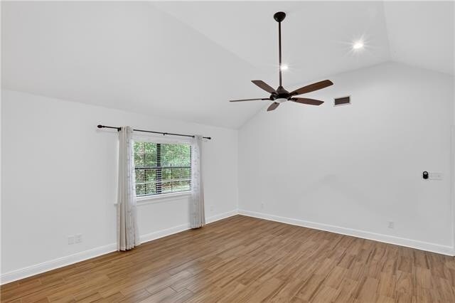 Building Photo - 401 Starling Dr