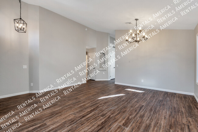 Building Photo - 12333 N Brightridge Dr