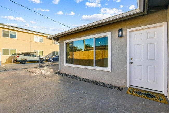 Building Photo - 1135 Florida St