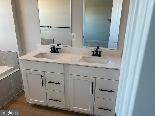 Building Photo - 8234 Willowbend Turn