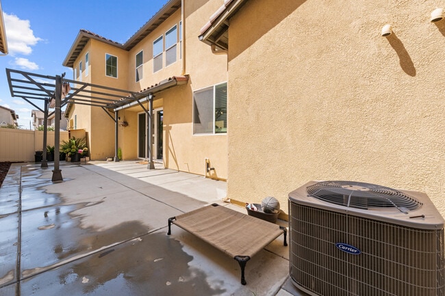 Building Photo - 1321 Ortega St