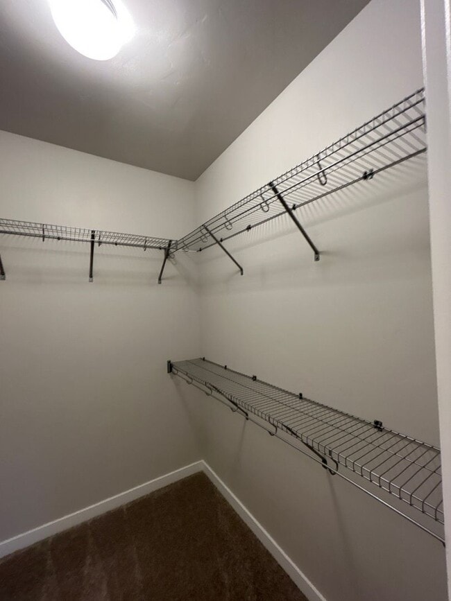 Building Photo - 2 Bedroom Duplex – Luderman Crossing - Bend